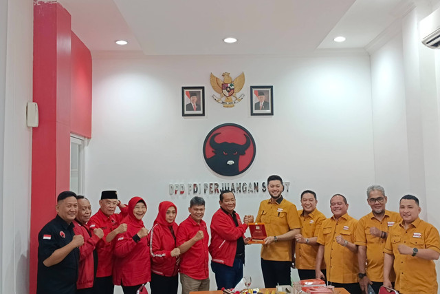 PDIP Sumut terima kunjungan politik dari Partai Hanura Sumut di Kantor DPD PDIP Sumut. Foto: Dok. PDIP Sumut