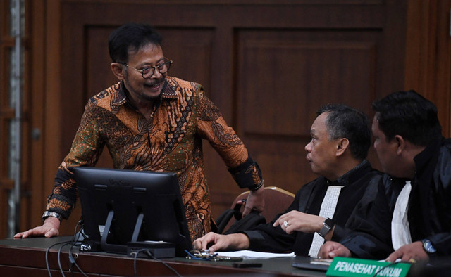 Terdakwa kasus pemerasan dan gratifikasi di Kementerian Pertanian Syahrul Yasin Limpo mengikuti sidang lanjutan di Pengadilan Tipikor, Jakarta, Rabu (15/5/2024). Foto: Akbar Nugroho Gumay/ANTARA FOTO