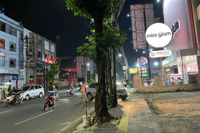 Lokasi pedagang martabak yang viral cekcok dengan anggota Dishub Medan di Jalan Gajah Mada, Kota Medan. Foto: Tri Vosa/kumparan