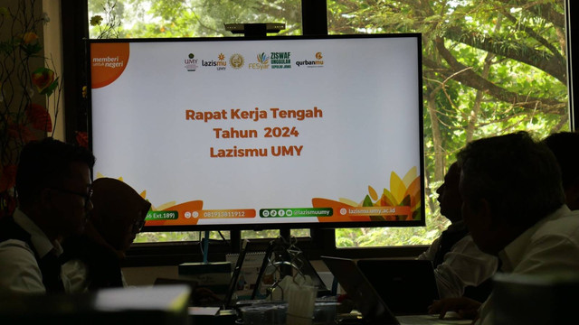 Suasana Rapat Kerja Tengah Tahun 2024 (Lazismu UMY)