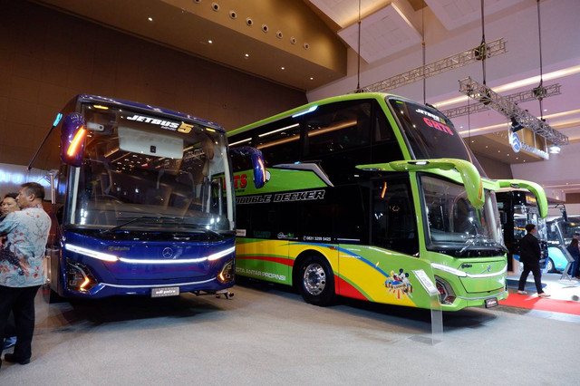 Bus besutan karoseri Adiputro di pameran Busworld Southeast Asia 2024 di JIExpo Kemayoran, Jakarta, 15-17 Mei 2024. Foto: Aditya Pratama Niagara/kumparan