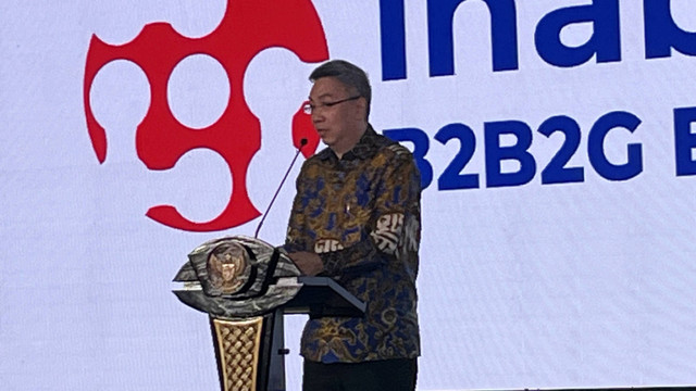 Ketua Umum Ketua Umum Himpunan Peritel dan Penyewa Pusat Perbelanjaan Indonesia (HIPPINDO), Budihardjo Iduansjah di acara Inabuyer B2B2G 2024, di Jakarta, Jumat (17/5/2024). Foto: Widya Islamiati/kumparan