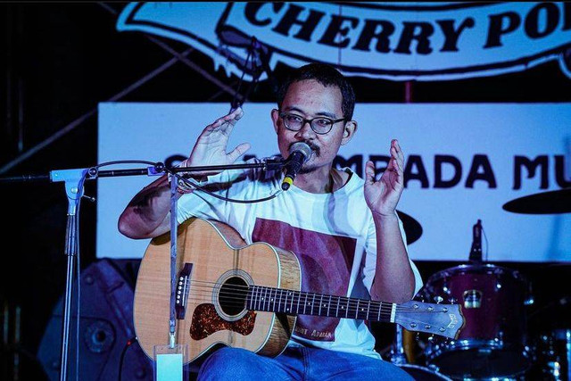 Jono Terbakar, solois folk asal Jogja. Foto: Dok. Istimewa