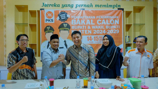 YouTuber Ridwan Hanif resmi daftar bacalon Bupati Klaten. Foto: Dok. PKS Klaten