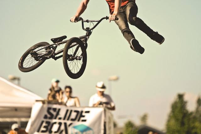 Cara Merawat Sepeda BMX yang Benar. Foto Hanya Ilustrasi. Sumber Foto: Unsplash.com/Nicolas Picard