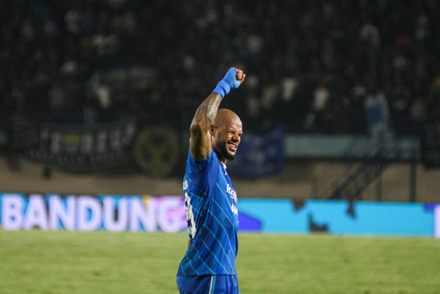 Pemain Persib Bandung David Da Silva selebrasi usai kemenangan atas Bali United pada pertandingan semifinal Championship Series-BRI Liga 1 di Stadion Si Jalak Harupat, Kabupaten Bandung, Jawa Barat, Sabtu (18/5/2024). Foto: Novrian Arbi/ANTARA FOTO