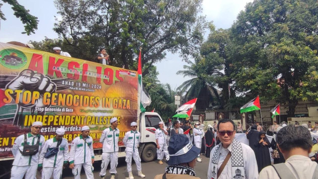 ksi Bela Palestina di depan Kedubes Mesir, Jakarta Pusat, pada Minggu (19/5/2024). Foto: Rachmadi Rasyad/kumparan