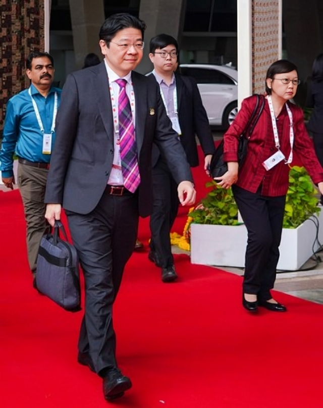 Sumber Foto: https://www.shutterstock.com/editorial/image-editorial/singapore%27s-deputy-prime-minister-finance-lawrence-wong-14012330t