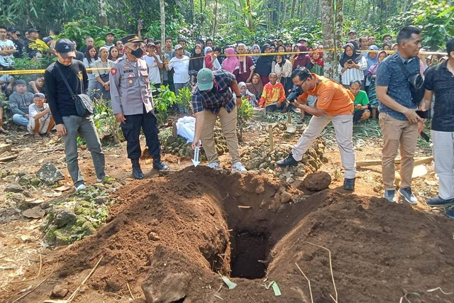 Kondisi makam mahasiswi di Kabupaten Purbalingga. Foto: Polsek Mrebet