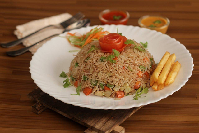 Ilustrasi Nasi Goreng Merah dengan Bumbu Kemiri. Foto: Pexels
