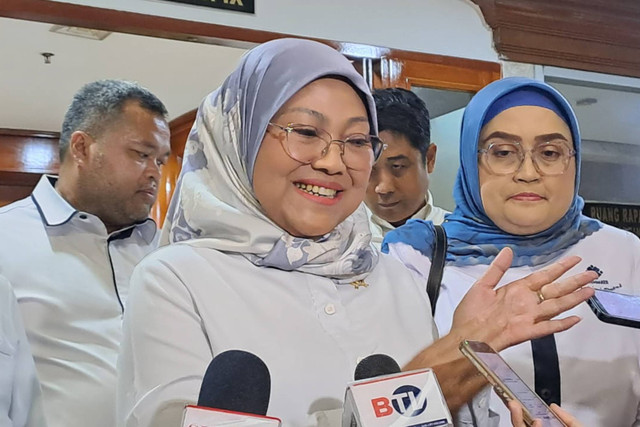 Menteri Ketenagakerjaan (Menaker) Ida Fauziyah usai rapat bersama Komisi IX DPR di Jakarta, Senin (20/5/2024). Foto: Ghifari/kumparan 