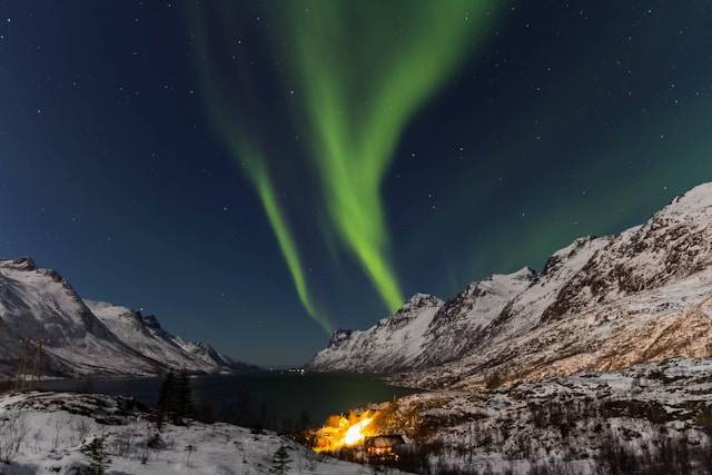 Tempat terbaik melihat aurora. Sumber: Unsplash/Bjørn Are With Andreassen