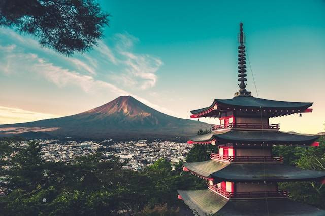 Tempat terbaik melihat Gunung Fuji. Sumber: Unsplash/Max Bender