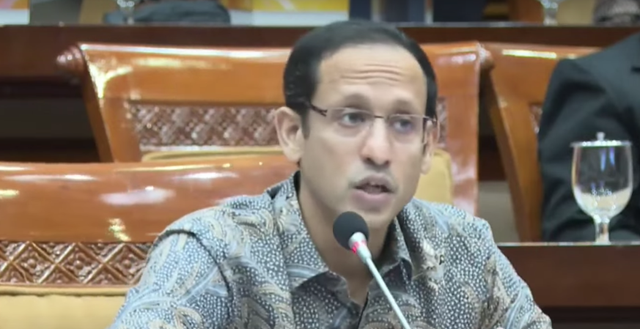 Mendikbudristek Nadiem Makarim raker dengan Komisi X DPR tentang UKT, Selasa (21/5/2024). Foto: YouTube Komisi X DPR