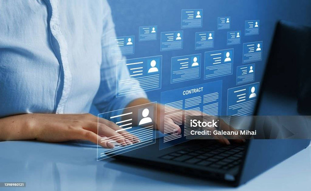 https://www.istockphoto.com/id/foto/syarat-dan-ketentuan-untuk-pengusaha-konsep-kontrak-digital-yang-menggambarkan-gm1398980121-452965442