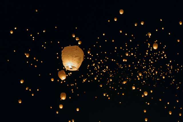 Harga Tiket Festival Lampion Borobudur 2024. Foto hanya sebagai ilustrasi, bukan tempat sebenarnya. Sumber: Unsplash/Leon Contreras.