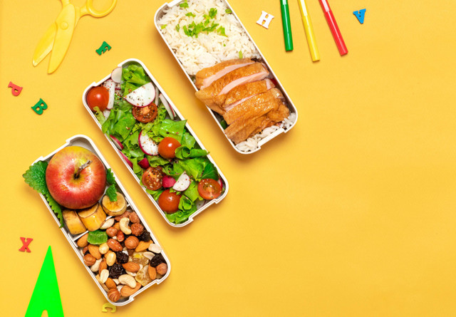 Ilustrasi bekal makan siang gratis untuk anak sekolah di luar negeri. Foto: Shutterstock