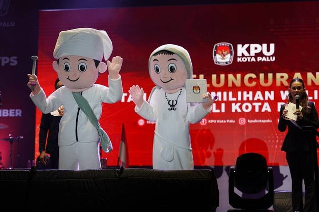 Peluncuran tahapan Pemilihan Kepala Daerah (Pilkada) 2024 Wali Kota dan Wakil Wali Kota Palu di Gelora Bumi Kaktus (GBK), Kota Palu, Rabu malam (22/5). Foto: Istimewa