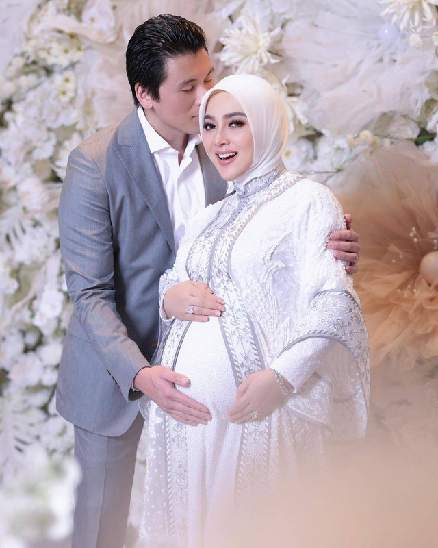 Syahrini umumkan hamil anak pertama. Foto: Instagram/ @princessyahrini