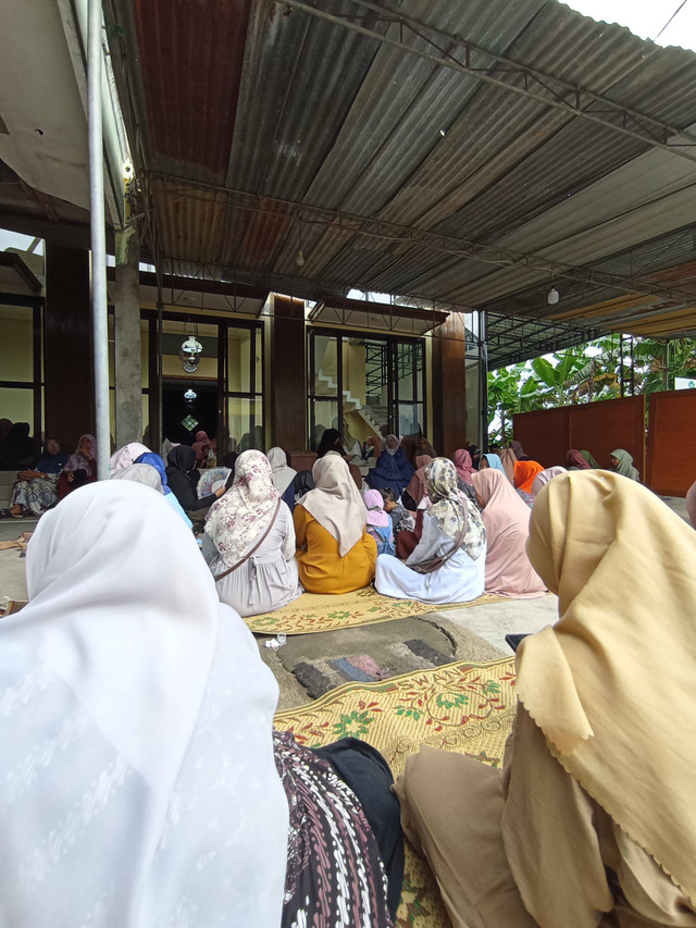 Halalbihalal Sumber: Dokumen Pribadi