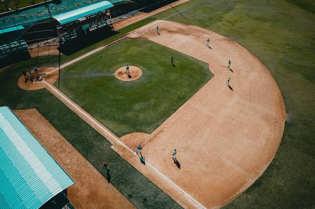 Cara ke Lapangan Softball GBK. Foto hanya ilustrasi bukan tempat sebenarnya. Sumber foto: Unsplash.com/Haniel Espinal