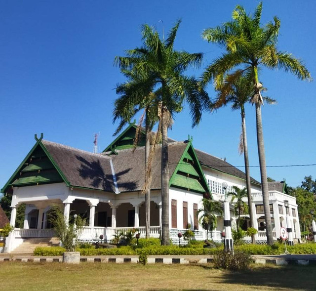 Museum Asi Mbojo tampak samping, sumber foto : (koleksi pribadi)