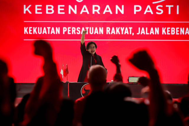 Ketua Umum PDIP Megawati Soekarnoputri berpidato pada Rakernas V PDIP di Beach City International Stadium Ancol, Jakarta, Jumat (24/5/2024). Foto: Jamal Ramadhan/kumparan