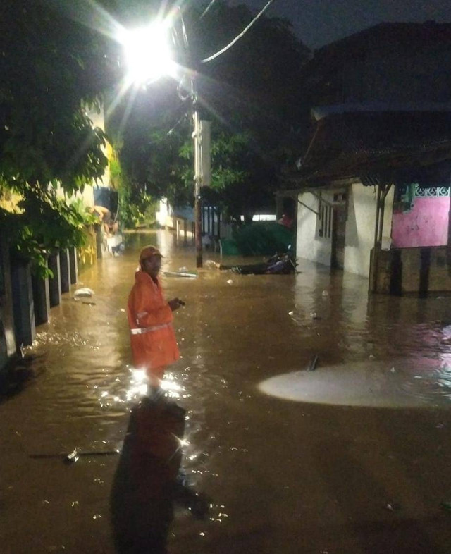 Banjir di wilayah Pasar Minggu, Jaksel, Sabtu (25/5) pukul 05.30 WIB. Dok BPBD DKI Jakarta.