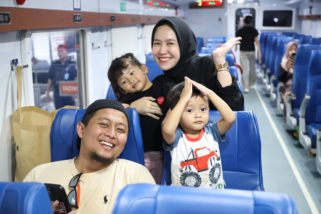 Liburan bareng anak-anak naik kereta. Foto: Dok. KAI DAOP 1