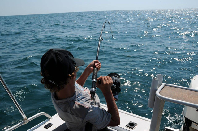ilustrasi memancing di laut (Pexels)