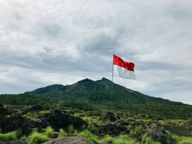 Gunung Nini. Foto hanya ilustrasi, bukan tempat sebenarnya. Sumber: Unsplash/MZ Romadhoni