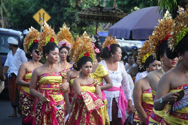 Ilustrasi tata cara pelaksanaan upacara adat ngaben di bali. Sumber: pixabay