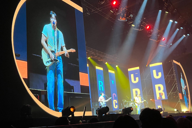 Penampilan CNBlue saat menggelar konser CNBluentity in Jakarta di ICE BSD, Sabtu (25/5/2024). Foto: Ela Nurlaela/kumparan