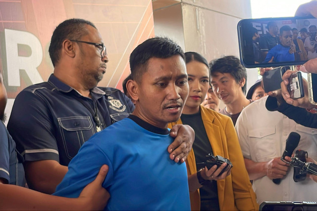 Pegi Setiawan, saat konferensi pers kasus pembunuhan Vina Cirebon di Polda Jabar. Foto: Dok. kumparan