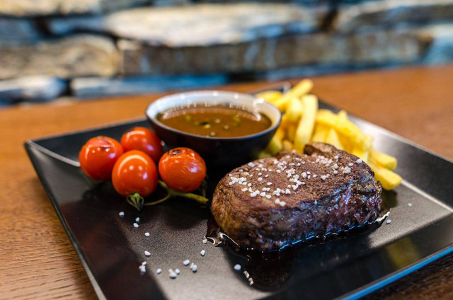 Menu steak 21. Foto hanya ilustrasi, bukan yang sebenarnya. Sumber: Pexels/Lukas