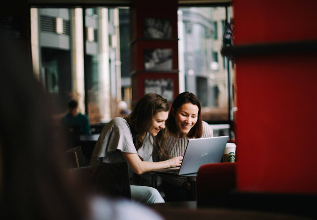 [cafe dekat Universitas Budi Luhur] bukan tempat sebenarnya, unsplash/IlyuzaMingazova