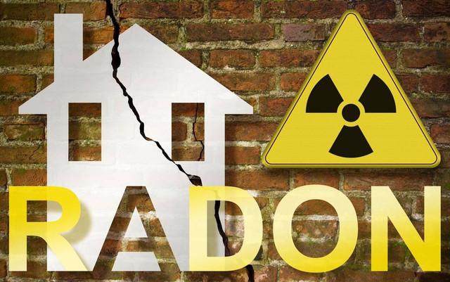 Gas Radon dapat berasal dari retakan bangunan, jika gas ini terhirup dan terakumulasi di dalam paru-paru dapat menimbulkan kanker yang berasal dari partikel alfa (anak luruh radon) (Sumber Gambar: shutterstock)