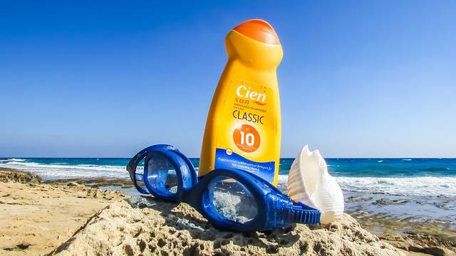 Ilustrasi Rekomendasi Sunscreen. Foto: Pixabay/dimitrisvetsikas1969