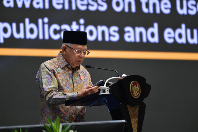 Wakil Presiden Ma'ruf Amin memberikan sambutan saat membuka Intelligent Transport System (ITS) Asia Pacific Forum 2024. Foto: BPMI Setwapres