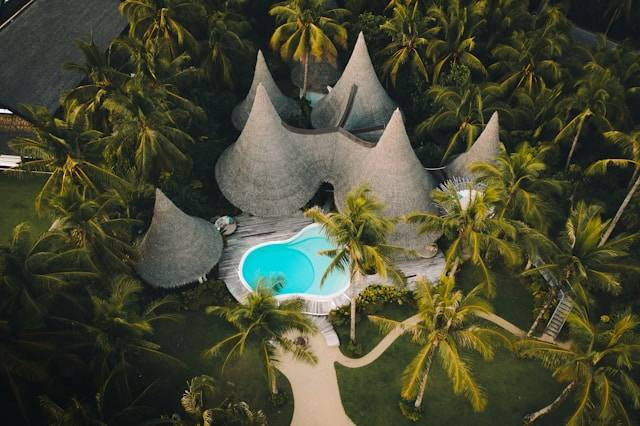 Shinta Corner Ranch and Resort. Foto hanya ilustrasi. Bukan tempat yang sebenarnya. Sumber foto: Unsplash/Jake