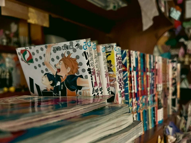 Haikyuu Pop Up Store. Foto hanya ilustrasi, bukan tempat sebenarnya. Sumber: Unsplash/foxunno