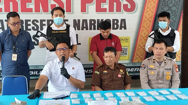 Polda Sumsel saat gelar perkara penangkapan kurir narkoba. (ist)