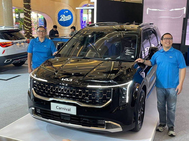 PT Kreta Indo Artha (KIA) resmi meluncurkan Kia Carnival Facelift di Mall Kota Kasablanka, Jakarta Selatan, Rabu (29/5/2024). Foto: Sena Pratama/kumparanOTO