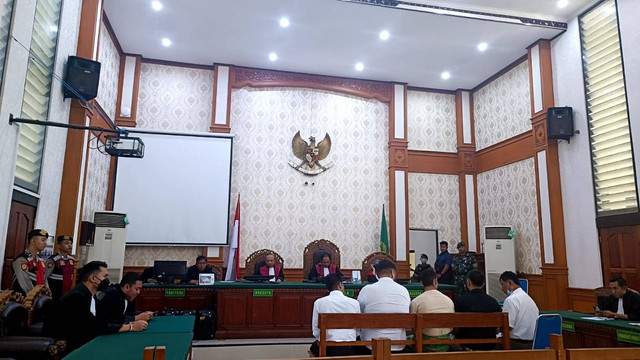 Suasana sidang perdana WN Meksiko Tembak WN Turki di PN Denpasar, Kamis (30/5). Foto: Denita BR Matondang/kumparan