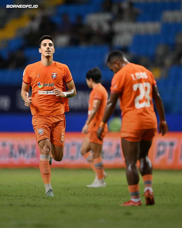 Borneo FC menghadapi Bali United dalam pertandingan leg kedua perebutan tempat ketiga Liga 1 di Stadion Batakan, Balikpapan, Kalimantan Timur, Kamis (30/5/2024). Foto: Instagram/@borneofc.id