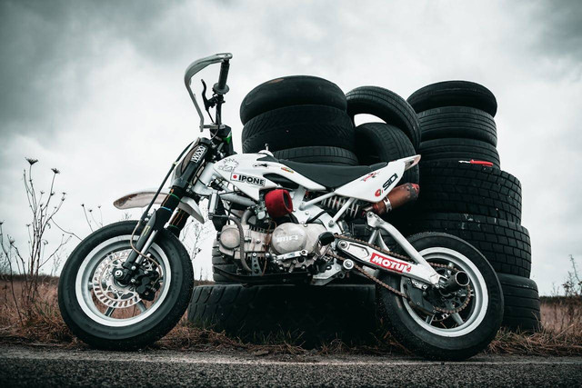 Ilustrasi ban motor. Foto: Pexels