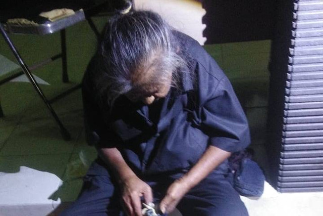 Satpol PP Kota Yogyakarta berhasil menemukan nenek pengemis yang viral semburkan asap rokok karena tak diberi uang oleh wisatawan di kawasan Malioboro, Jumat (31/5/2024). Foto: Dok. Satpol PP Kota Yogyakarta