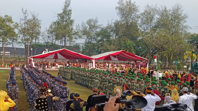 Upacara peringatan Hari Lahir Pancasila di Lapangan Garuda Pertamina Hulu Rokan, Dumai, Riau, Sabtu (1/6).  Foto: Fadlan Nuril Fahmi/kumparan