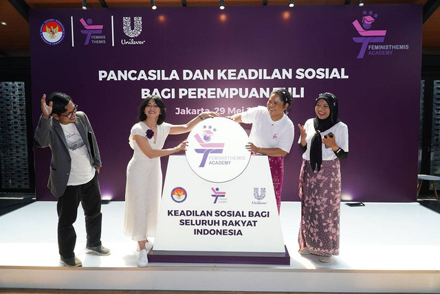 Konferensi pers dan diskusi FeminisThemis Academy 2024 di Bale Nusa Pakubuwono, Kebayoran Baru, Jakarta Selatan, Rabu (29/5/2024). Foto: FeminisThemis