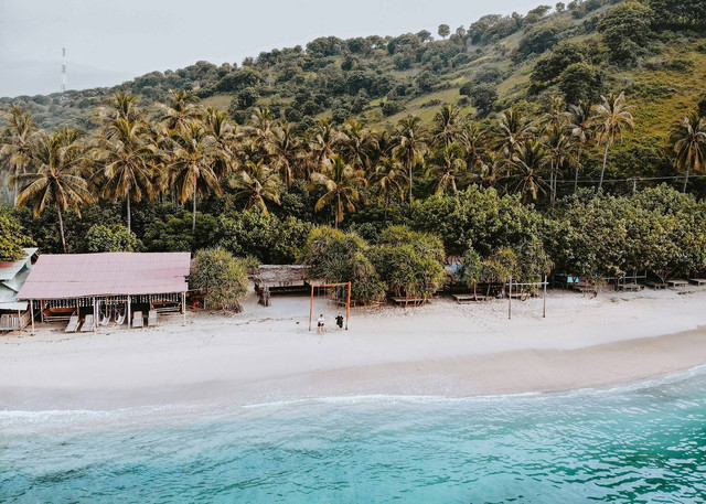 [Pantai Liang] Foto hanya ilustrasi, bukan tempat sebenarnya. Sumber: unsplash/Artur